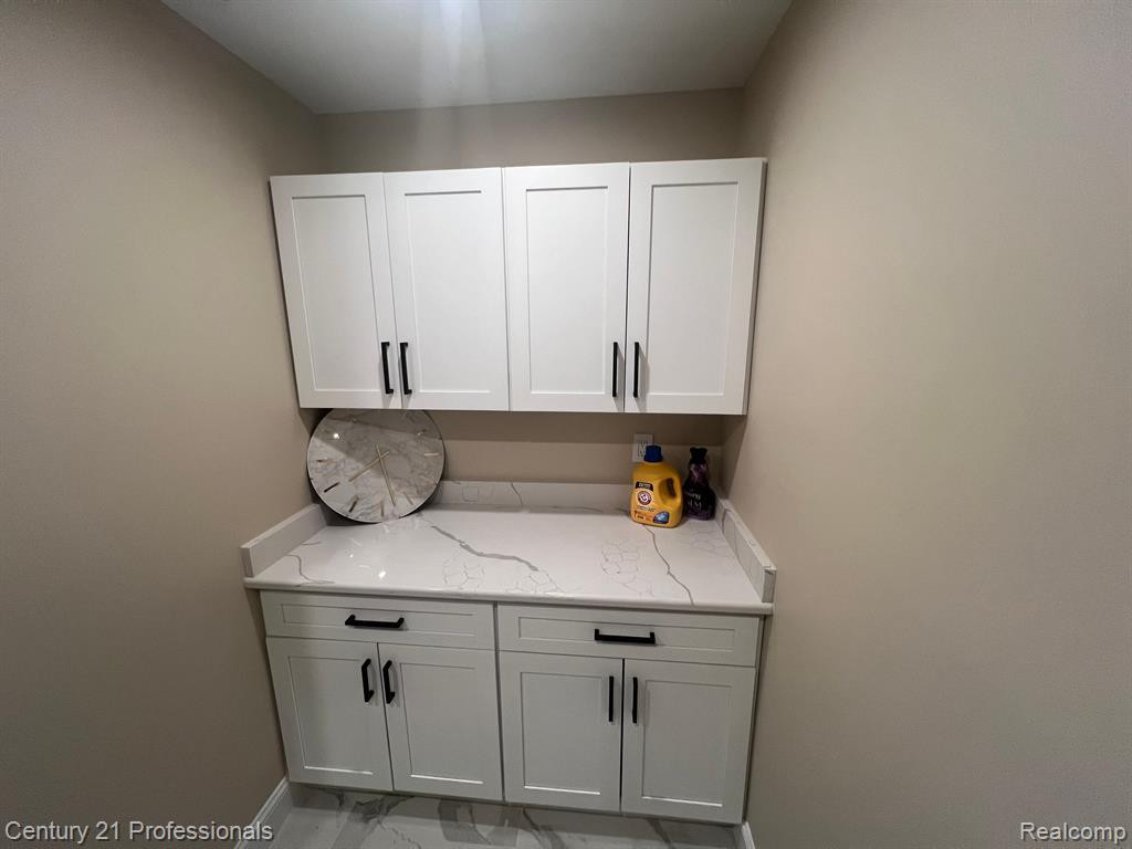 41609 BEDFORD Drive, Canton, MI 48187 — Photo 18