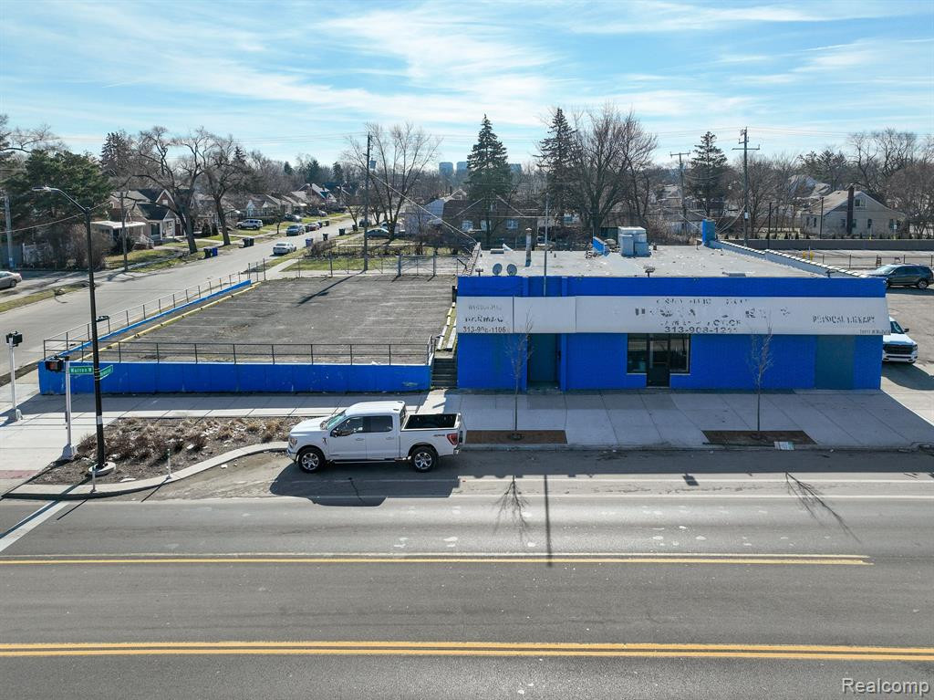 16921 W WARREN Avenue, Detroit, MI 48228 — Photo 4