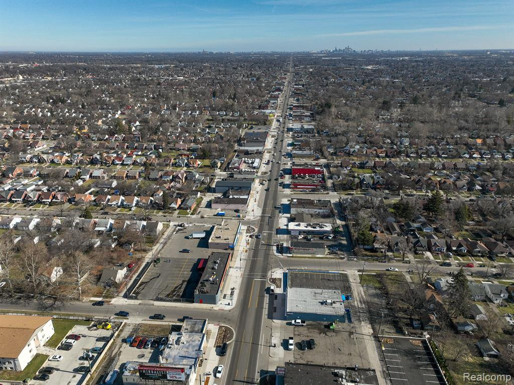 16921 W WARREN Avenue, Detroit, MI 48228 — Photo 6