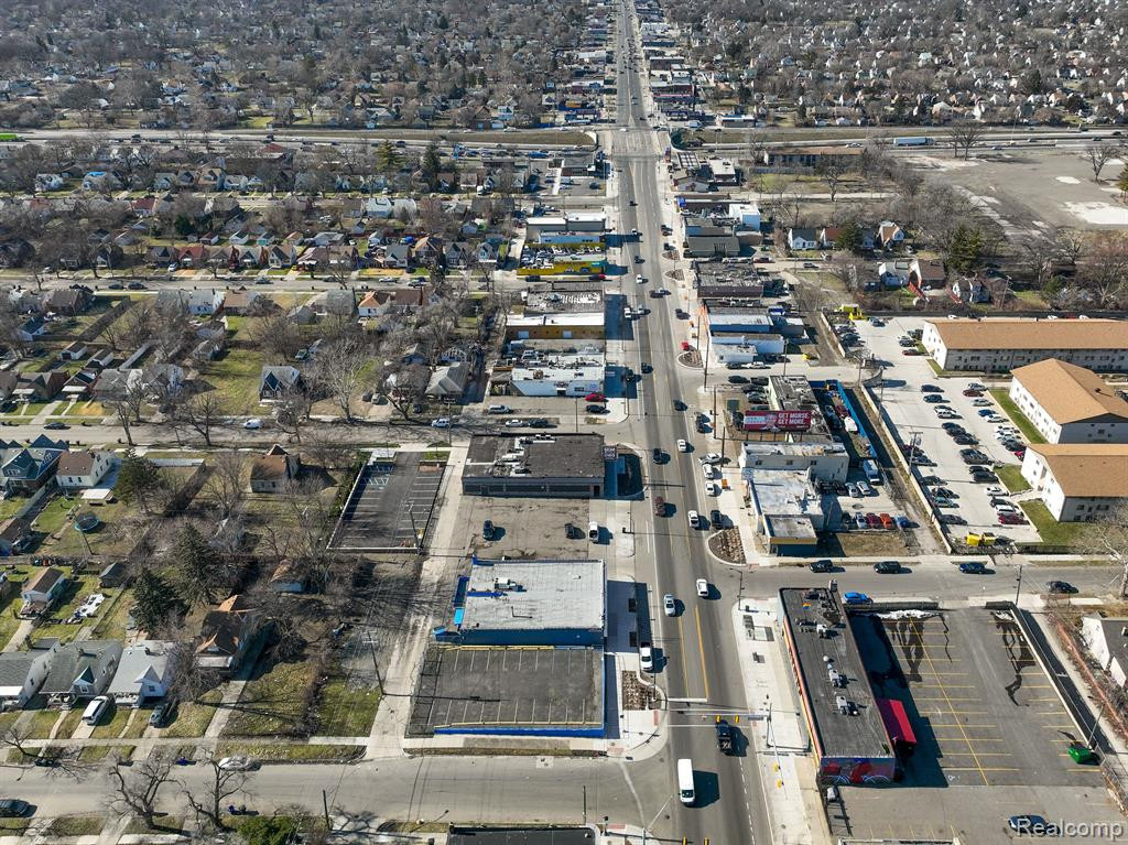 16921 W WARREN Avenue, Detroit, MI 48228 — Photo 8