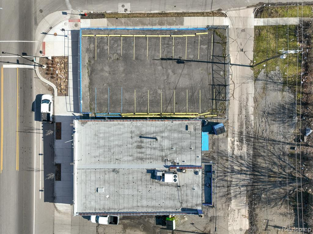 16921 W WARREN Avenue, Detroit, MI 48228 — Photo 9