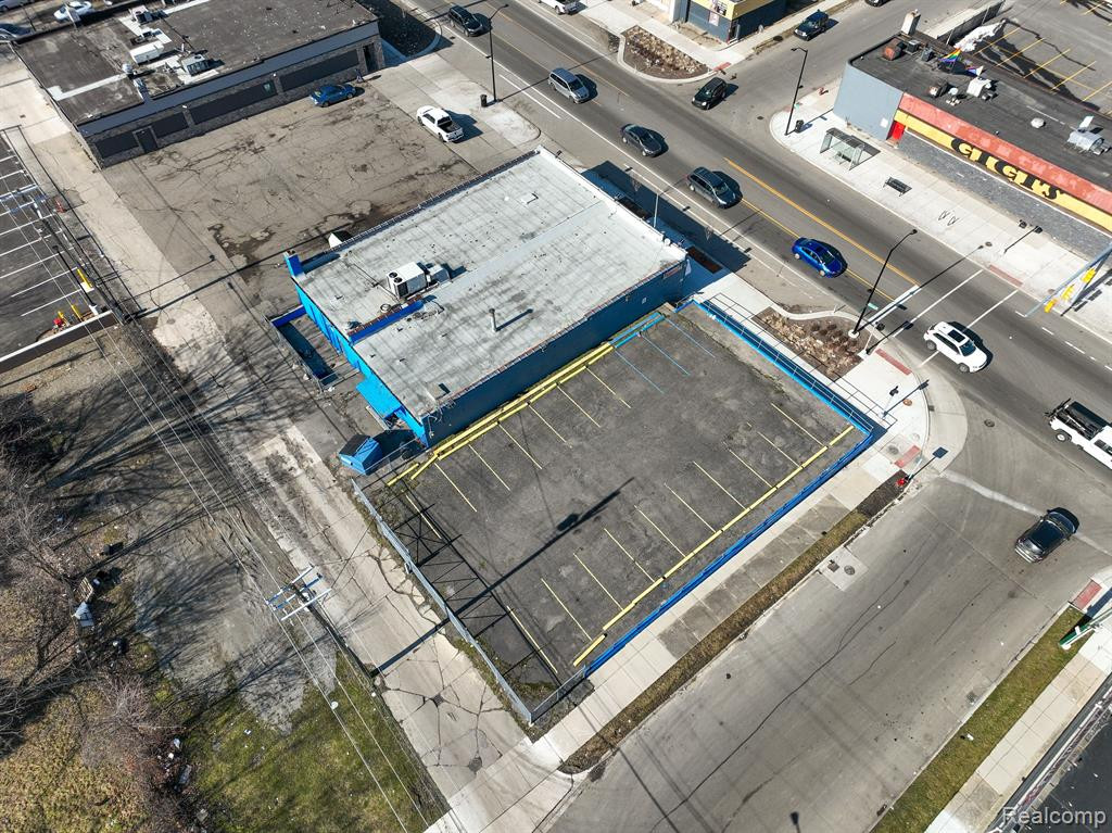 16921 W WARREN Avenue, Detroit, MI 48228 — Photo 11