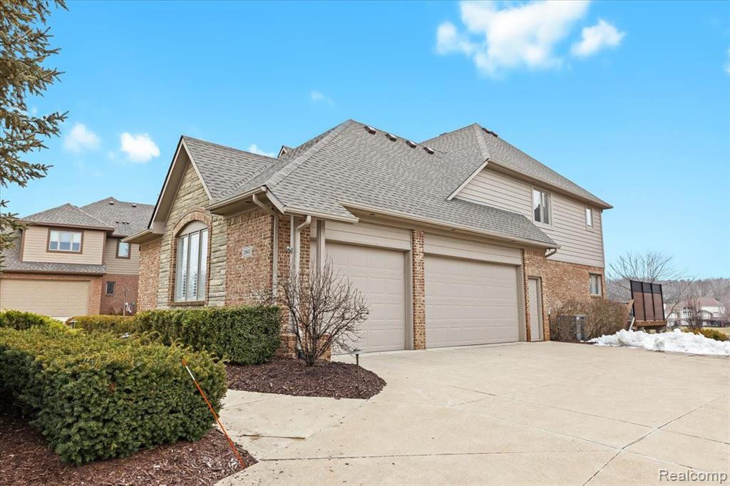 10800 LIGHTHOUSE PT., South Lyon, MI 48178 — Photo 3