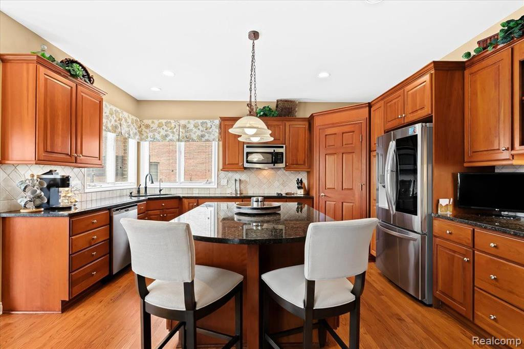 10800 LIGHTHOUSE PT., South Lyon, MI 48178 — Photo 17