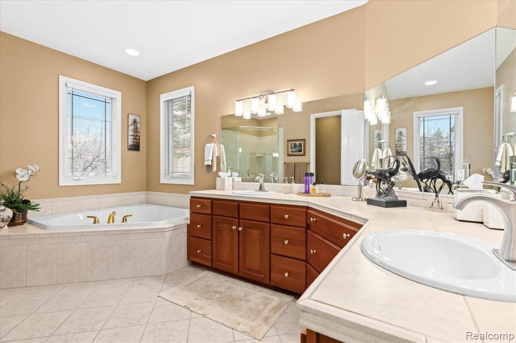 10800 LIGHTHOUSE PT., South Lyon, MI 48178 — Photo 25