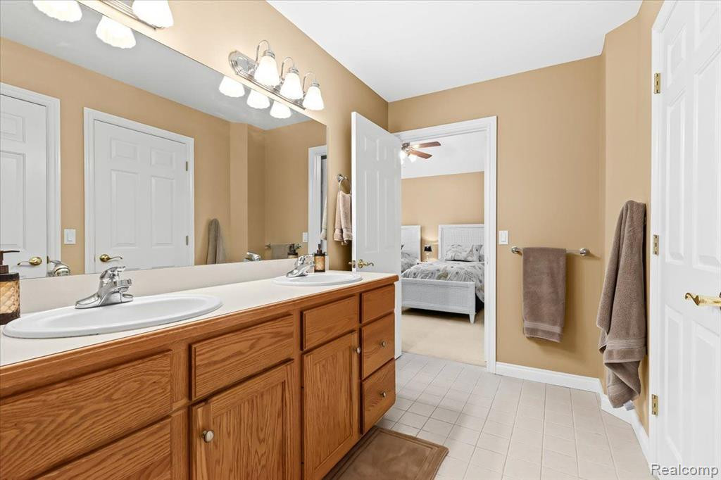 10800 LIGHTHOUSE PT., South Lyon, MI 48178 — Photo 32