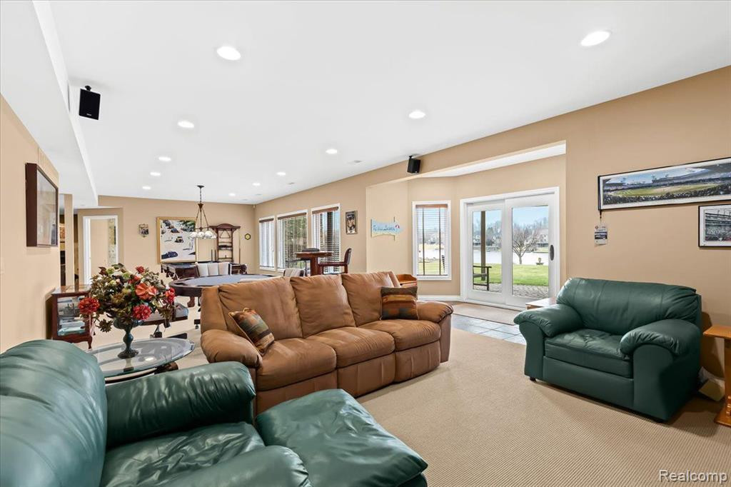 10800 LIGHTHOUSE PT., South Lyon, MI 48178 — Photo 37