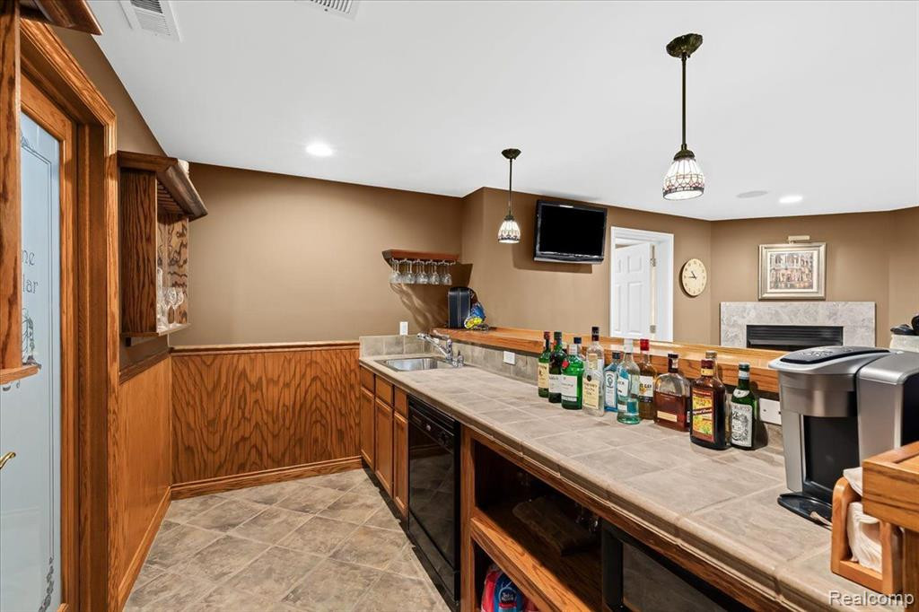 10800 LIGHTHOUSE PT., South Lyon, MI 48178 — Photo 43