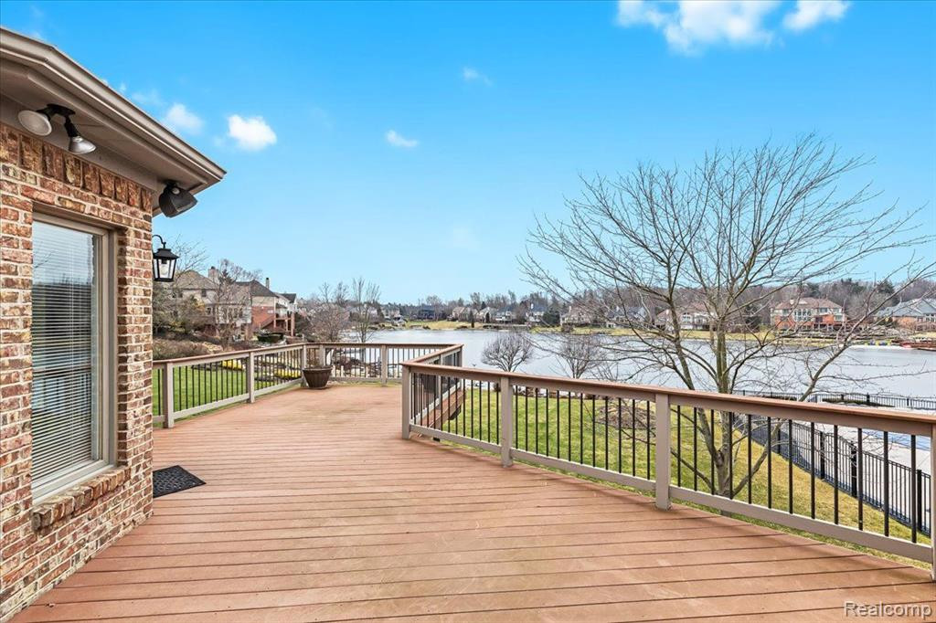10800 LIGHTHOUSE PT., South Lyon, MI 48178 — Photo 46