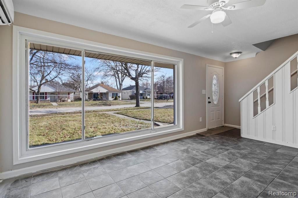 7331 DREXEL Street, Dearborn Heights, MI 48127 — Photo 8