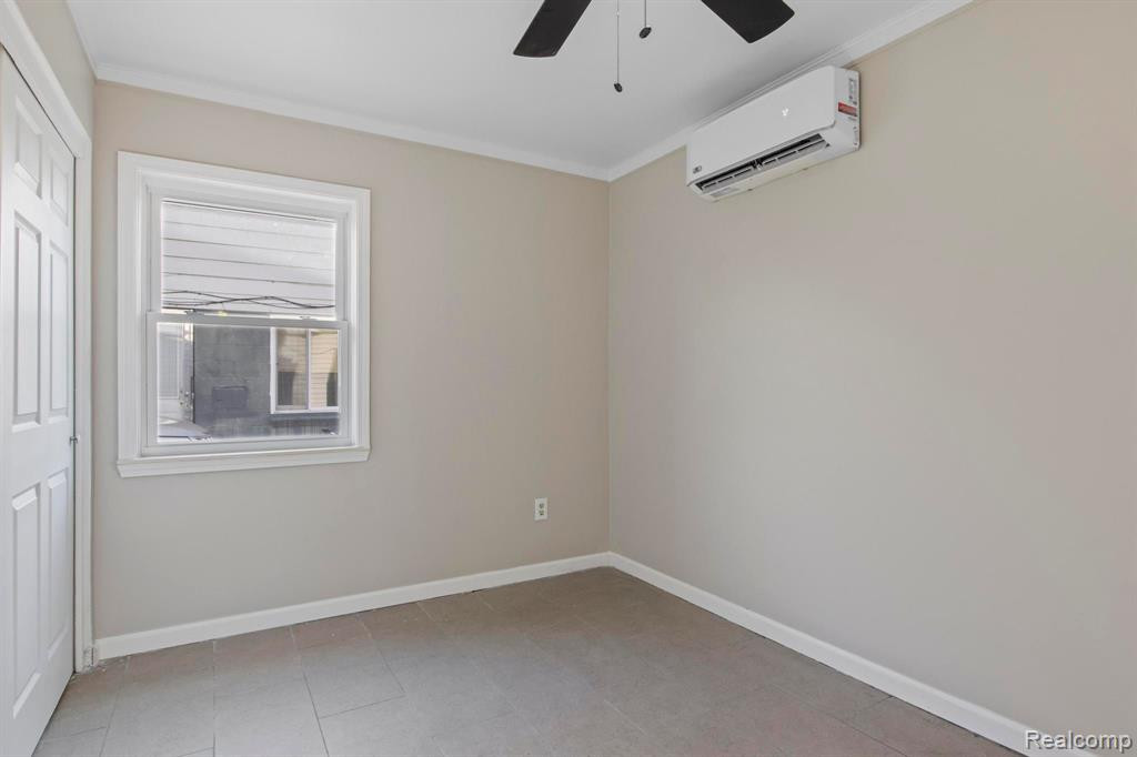 7331 DREXEL Street, Dearborn Heights, MI 48127 — Photo 11