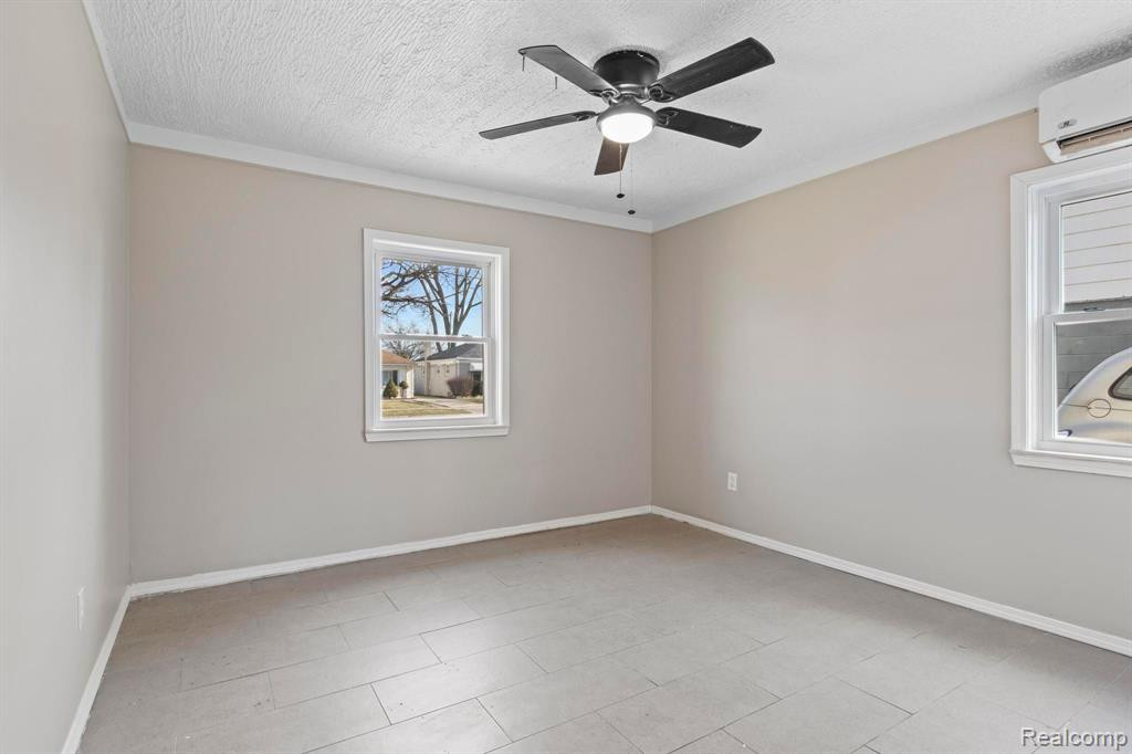 7331 DREXEL Street, Dearborn Heights, MI 48127 — Photo 13