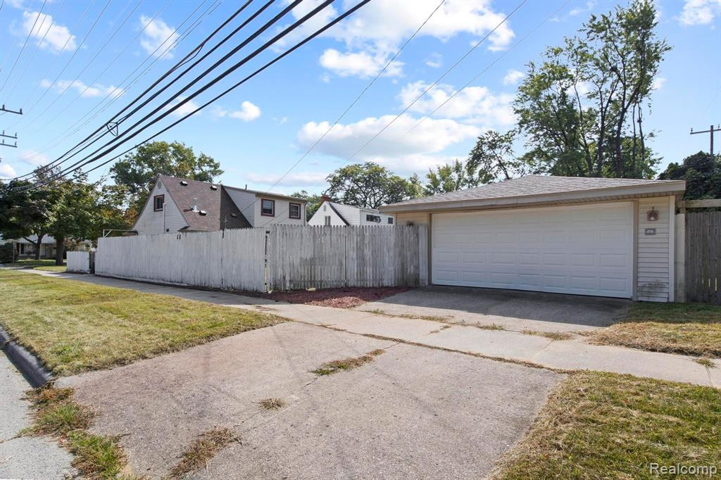 7331 DREXEL Street, Dearborn Heights, MI 48127 — Photo 26