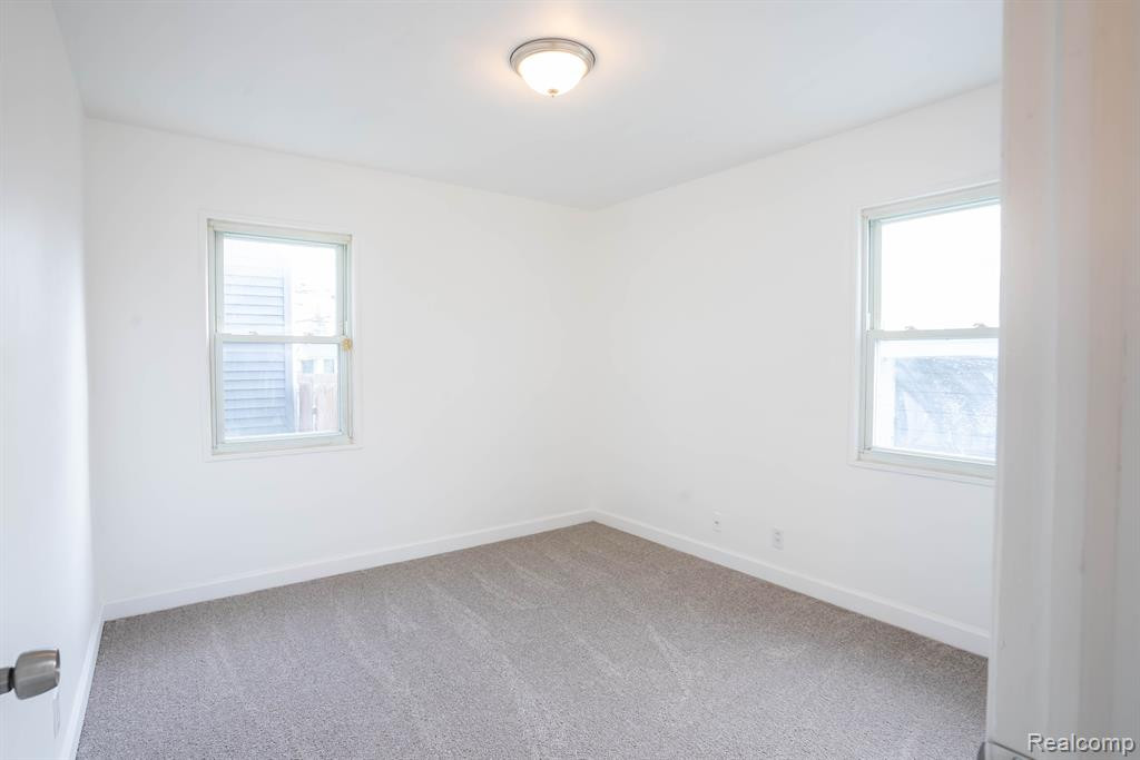 611 CLEVELAND Avenue, Lincoln Park, MI 48146 — Photo 14