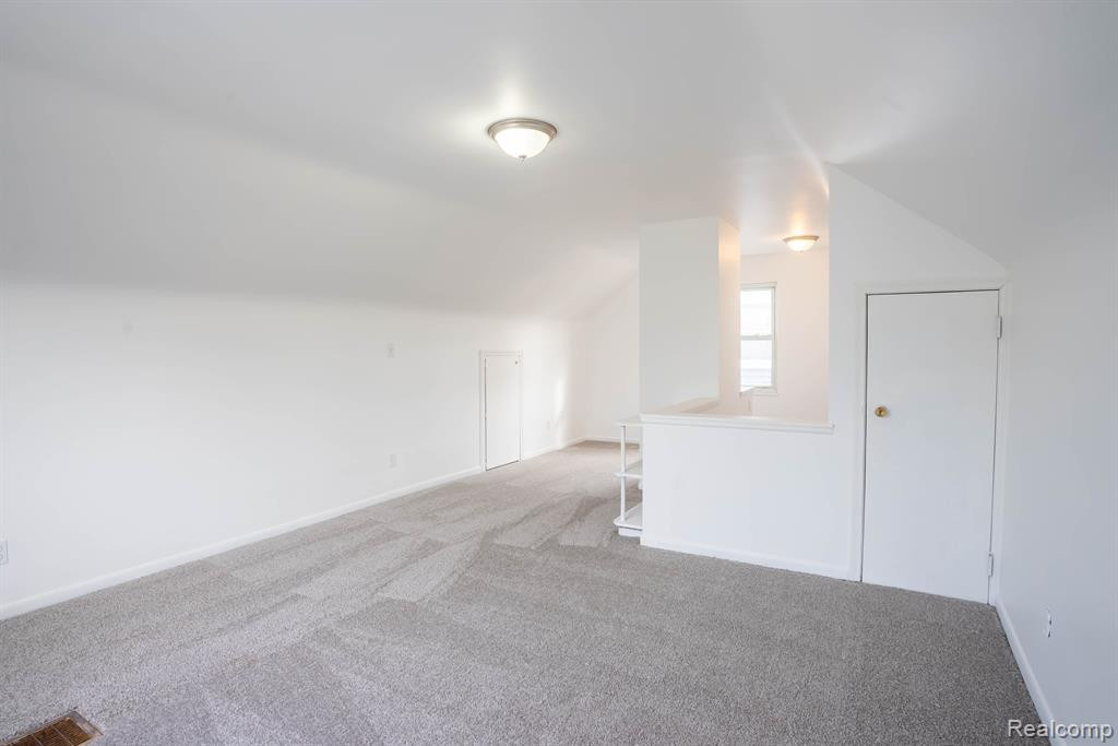 611 CLEVELAND Avenue, Lincoln Park, MI 48146 — Photo 18