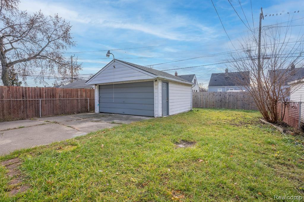 611 CLEVELAND Avenue, Lincoln Park, MI 48146 — Photo 26