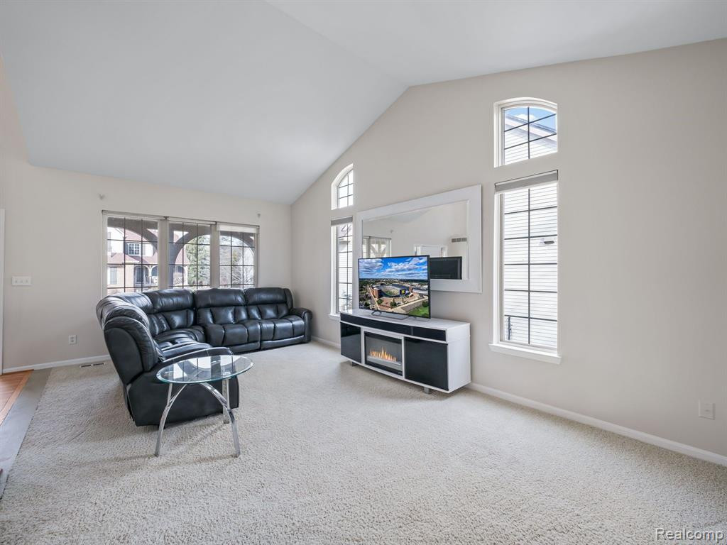 5731 VILLA FRANCE Avenue, Ann Arbor, MI 48103 — Photo 21