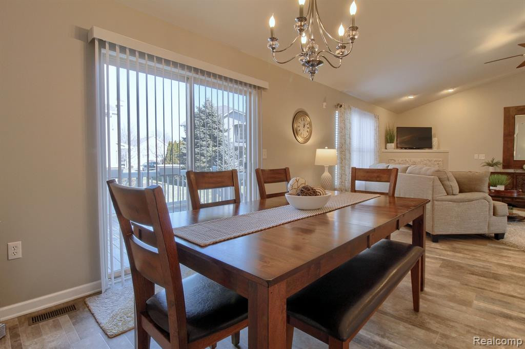 23714 ASHLEY Drive, Flat Rock, MI 48134 — Photo 9