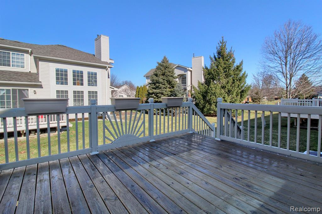 23714 ASHLEY Drive, Flat Rock, MI 48134 — Photo 30