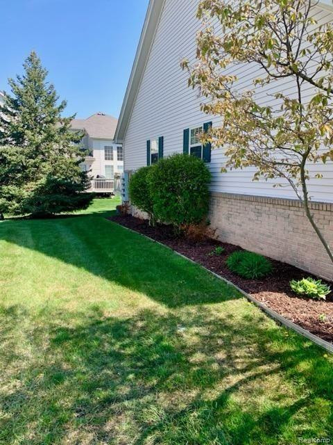 23714 ASHLEY Drive, Flat Rock, MI 48134 — Photo 35