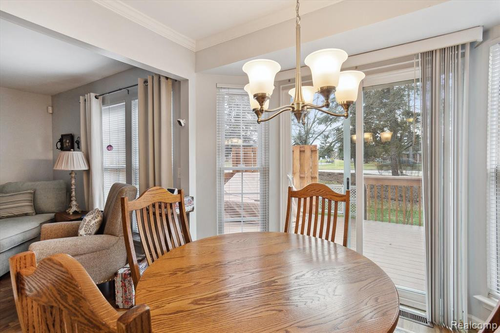 43675 CHRISTOPHER, Canton, MI 48188 — Photo 9