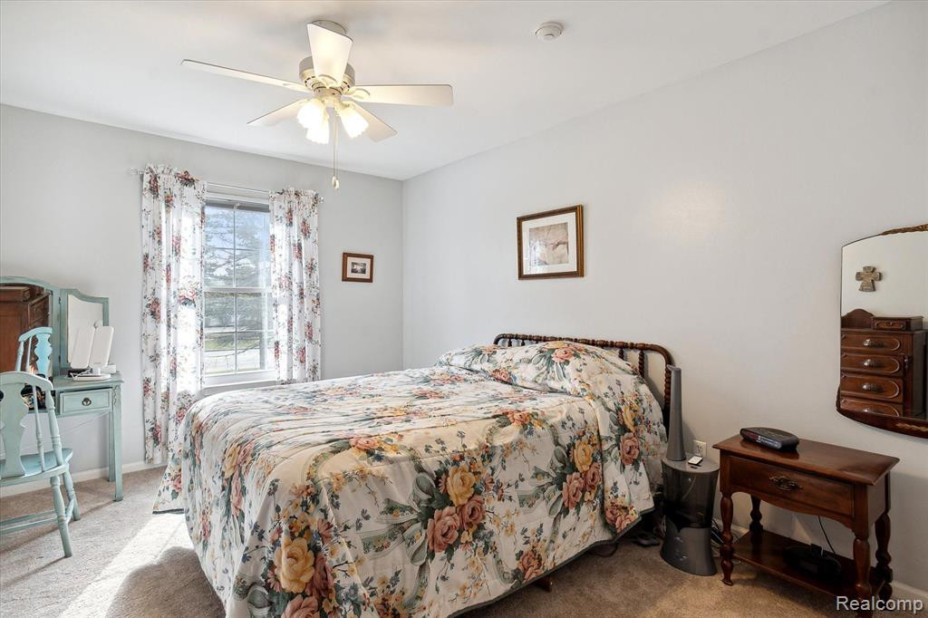 43675 CHRISTOPHER, Canton, MI 48188 — Photo 11