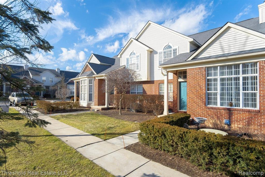 34202 EMMA Circle, Walled Lake, MI 48390 — Photo 3