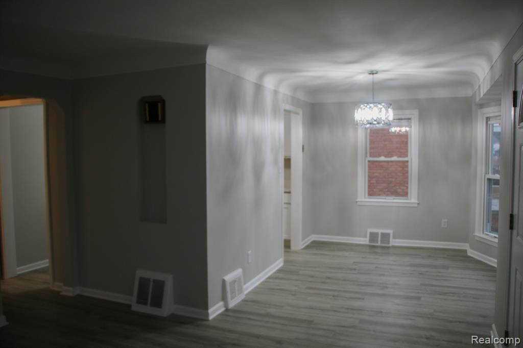 709 S EDISON Avenue, Royal Oak, MI 48067 — Photo 3