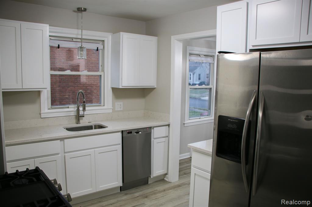 709 S EDISON Avenue, Royal Oak, MI 48067 — Photo 6
