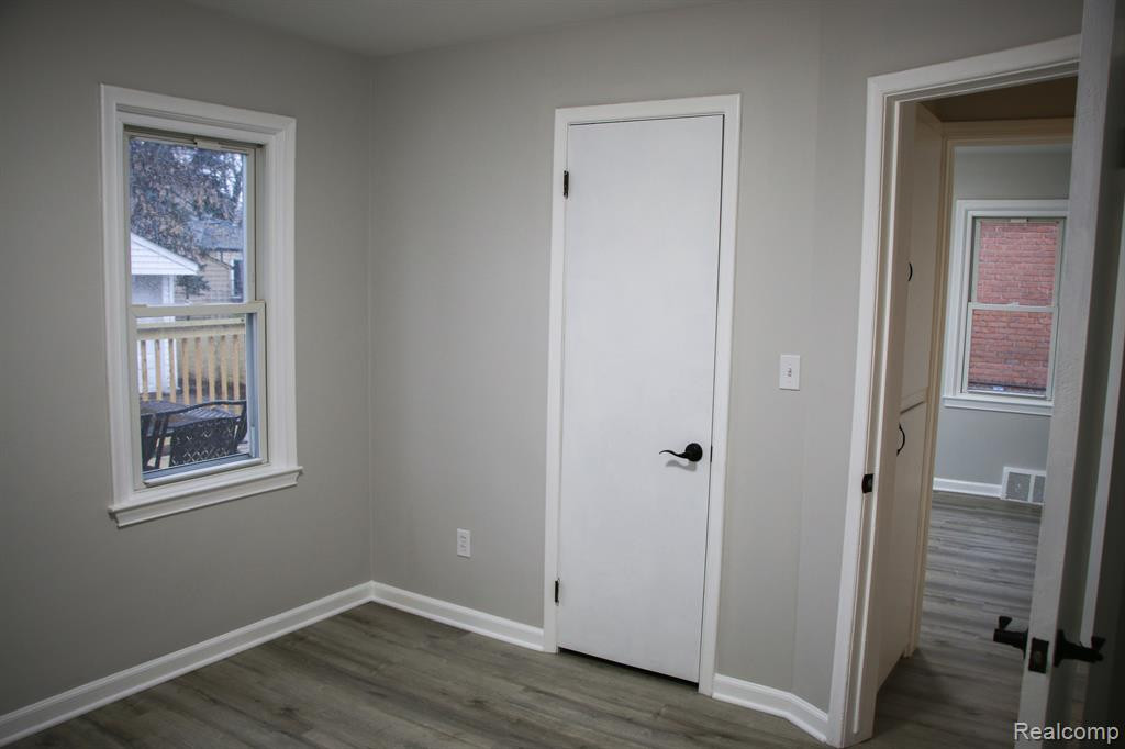 709 S EDISON Avenue, Royal Oak, MI 48067 — Photo 13