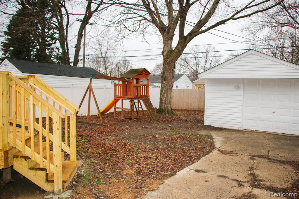 709 S EDISON Avenue, Royal Oak, MI 48067 — Photo 20