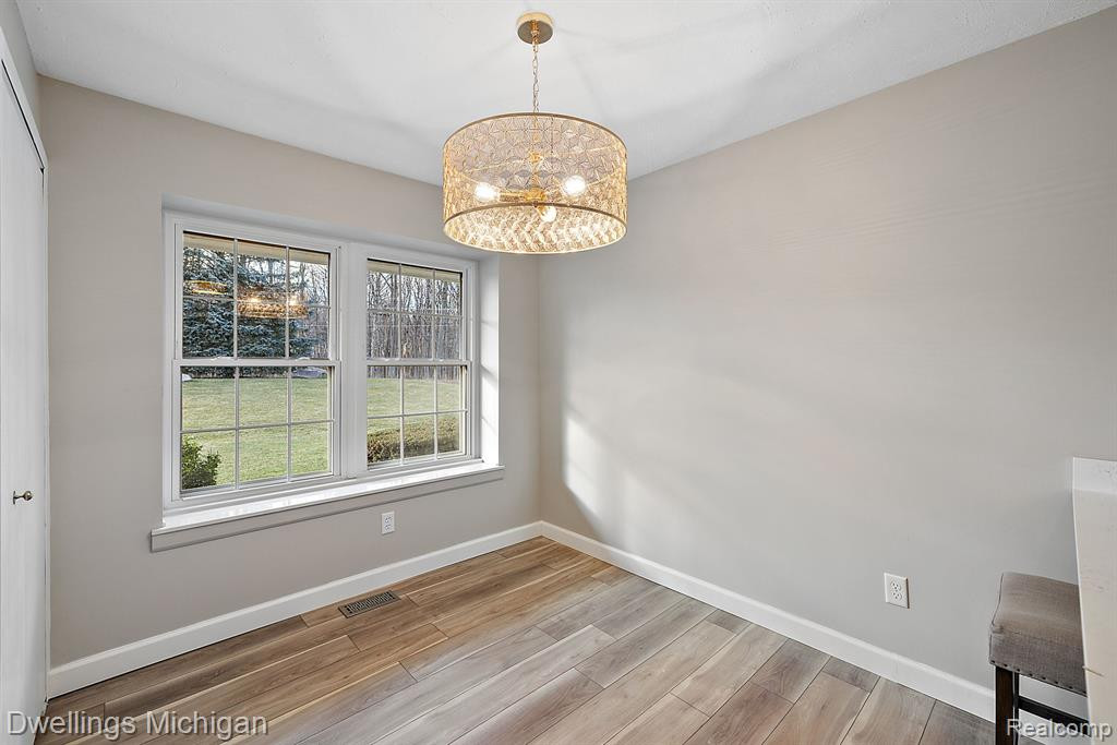 42194 ROSCOMMON Street, Northville, MI 48167 — Photo 9