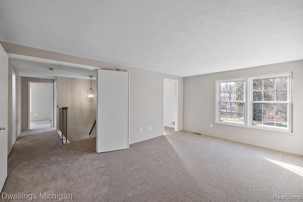 42194 ROSCOMMON Street, Northville, MI 48167 — Photo 28