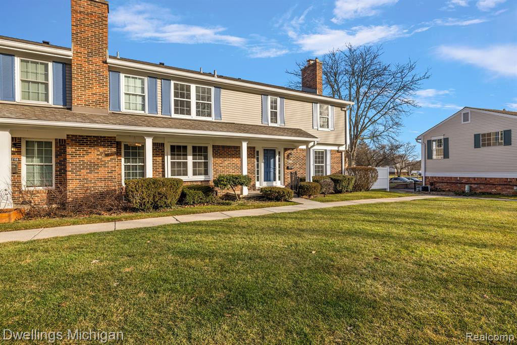 42194 ROSCOMMON Street, Northville, MI 48167 — Photo 38