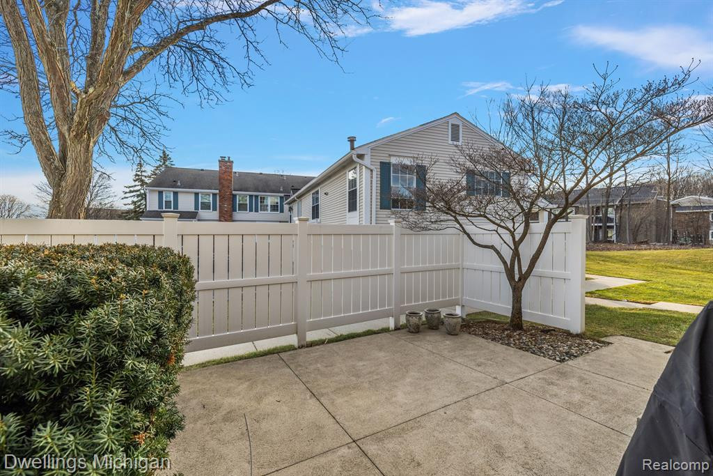 42194 ROSCOMMON Street, Northville, MI 48167 — Photo 42