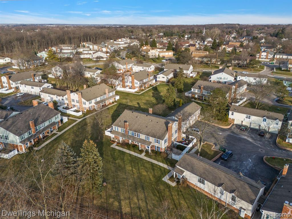 42194 ROSCOMMON Street, Northville, MI 48167 — Photo 49