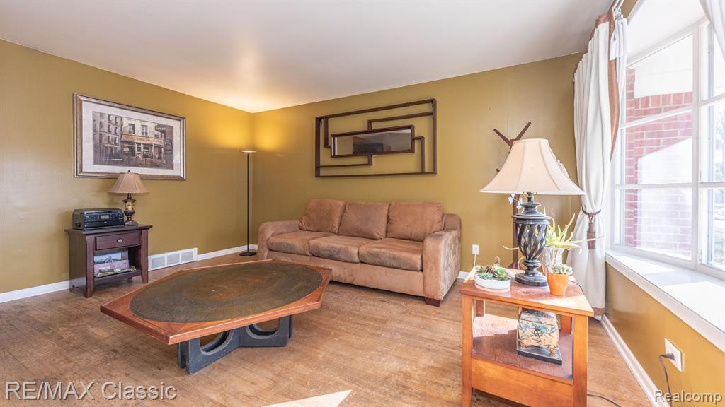 40764 CRABTREE Lane, Plymouth, MI 48170 — Photo 8