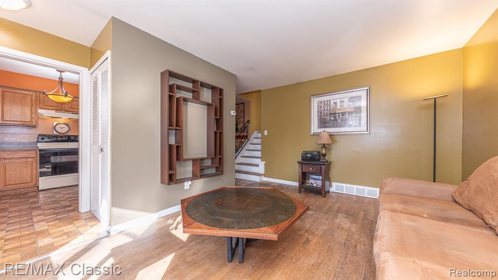 40764 CRABTREE Lane, Plymouth, MI 48170 — Photo 9