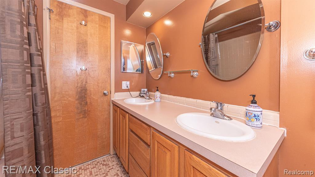 40764 CRABTREE Lane, Plymouth, MI 48170 — Photo 20