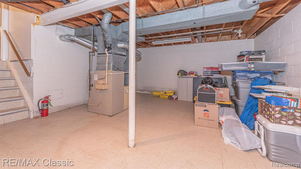 40764 CRABTREE Lane, Plymouth, MI 48170 — Photo 41
