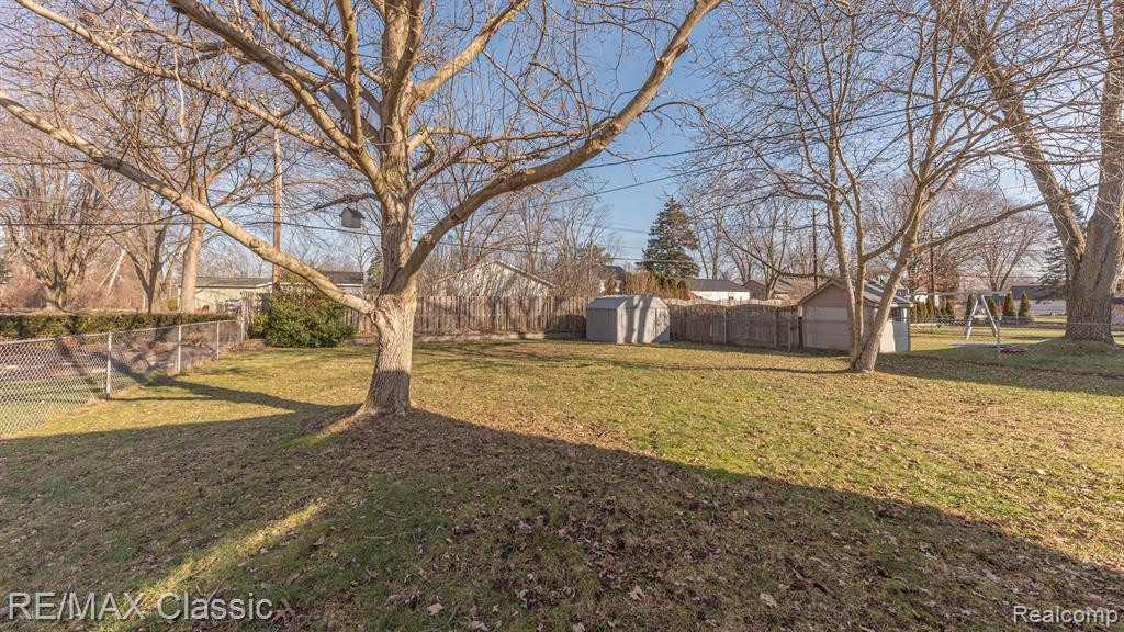 40764 CRABTREE Lane, Plymouth, MI 48170 — Photo 45