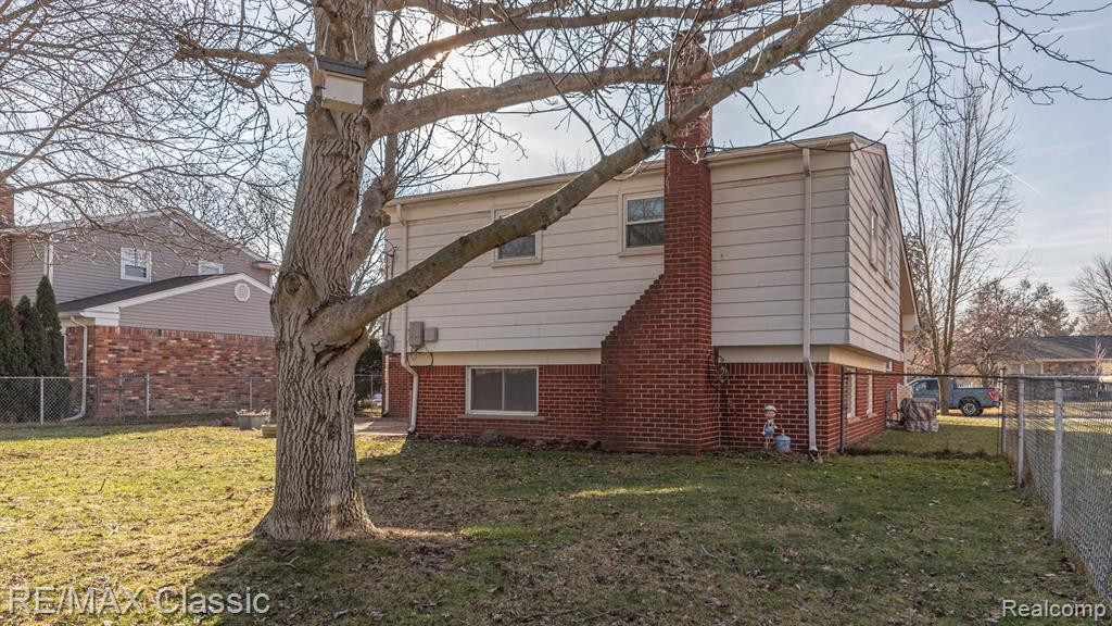 40764 CRABTREE Lane, Plymouth, MI 48170 — Photo 47