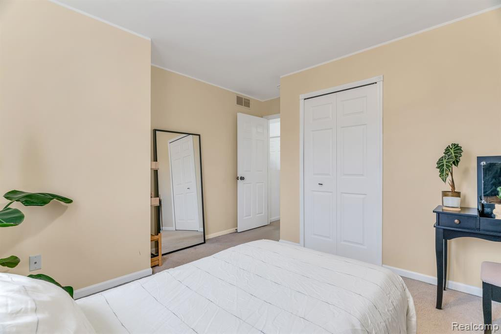 6205 CLUBHOUSE WAY, Swartz Creek, MI 48473 — Photo 10