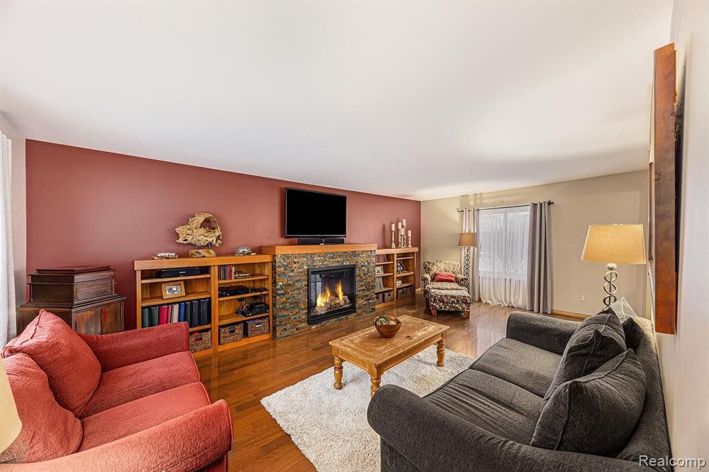 45937 DUKE Drive, Chesterfield, MI — Photo 13