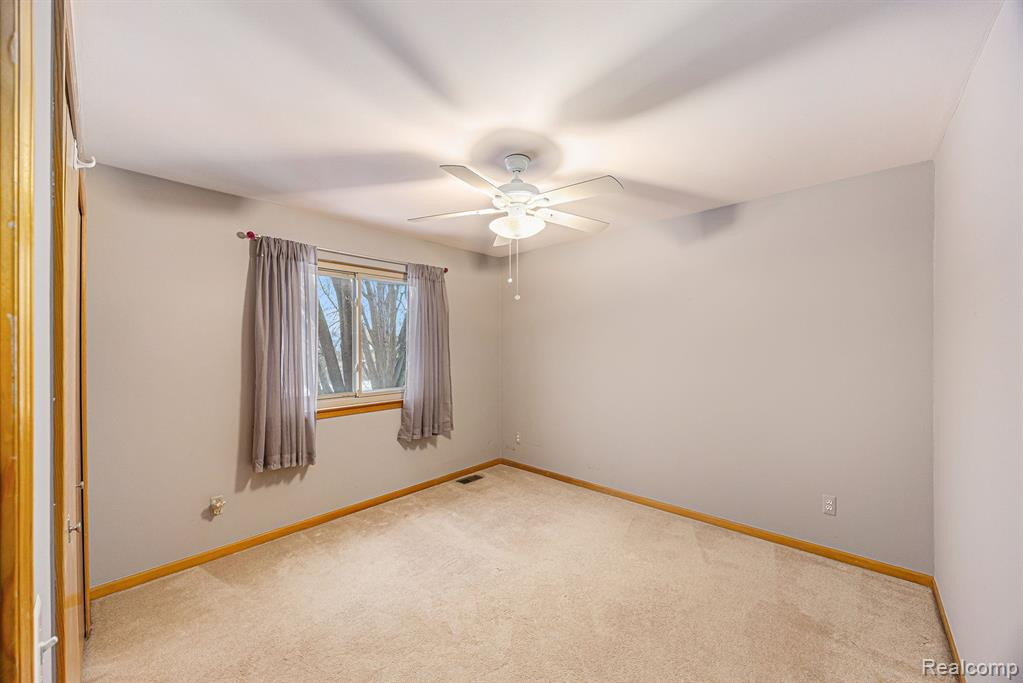 45937 DUKE Drive, Chesterfield, MI — Photo 30