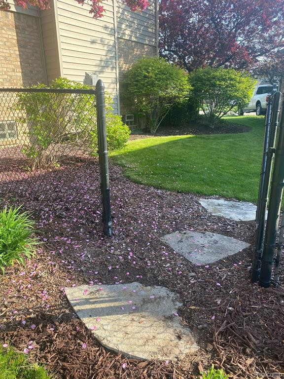 45937 DUKE Drive, Chesterfield, MI — Photo 47