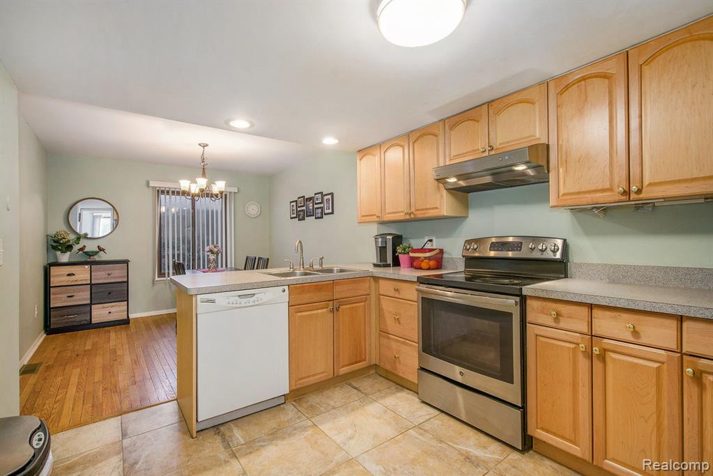2606 Traver Boulevard, Ann Arbor, MI 48105 — Photo 13