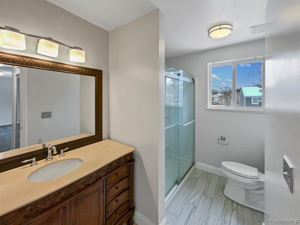 4203 SUNBURST Avenue, Waterford, MI 48329 — Photo 13