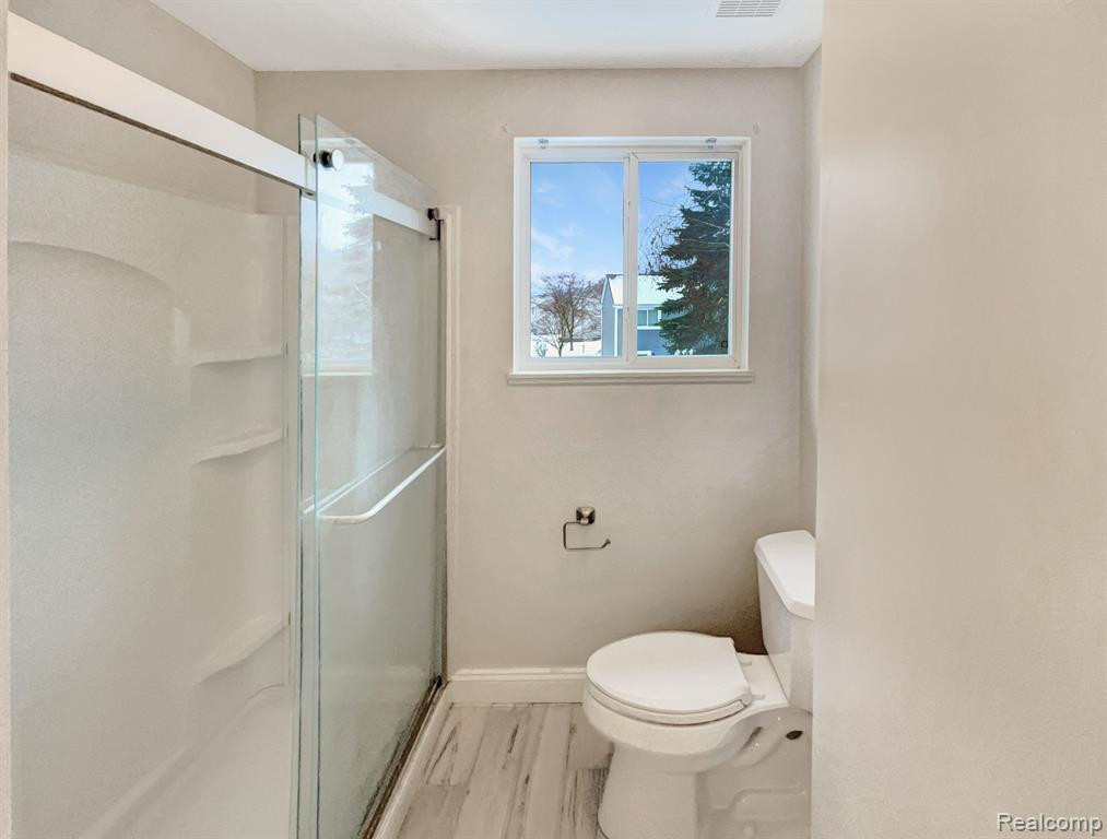 4203 SUNBURST Avenue, Waterford, MI 48329 — Photo 33