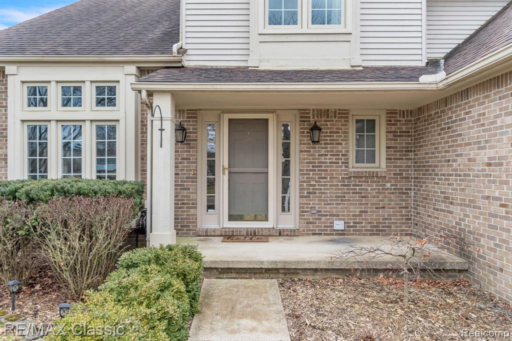 1458 S HIDDEN CREEK Drive, Saline, MI 48176 — Photo 5